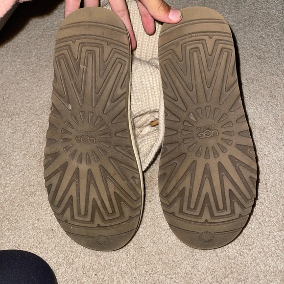 Knit UGGs - Picture 4 of 4